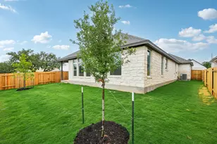 360 San Saba Dr, Buda, TX 78610 - Photo 32