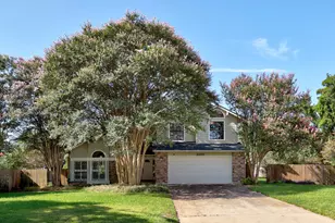 2000 Woods Cove, Round Rock, TX 78681 - Photo 2