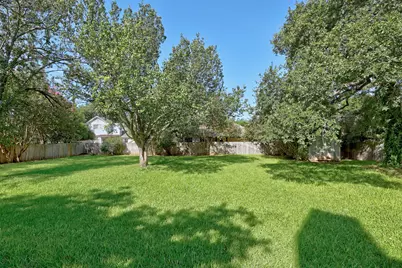 2000 Woods Cove, Round Rock, TX 78681 - Photo 24