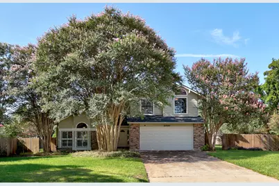 2000 Woods Cove, Round Rock, TX 78681 - Photo 2