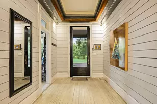 1007 E 8th St, Austin, TX 78702 - Photo 2