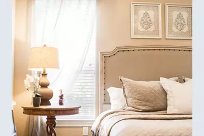 228 E Luna Blue Lane, Jarrell, TX 76537 - Photo 2