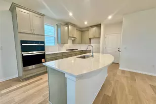 334 Young St, Buda, TX 78610 - Photo 4