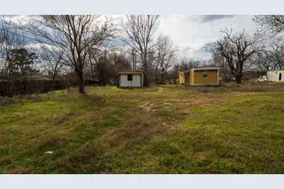 915 San Gabriel Street, Rockdale, TX 76567 - Photo 14