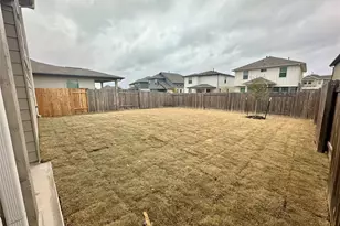 172 White Horses Dr, Kyle, TX 78640 - Photo 24