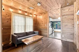 1406 E 11th St, Austin, TX 78702 - Photo 2
