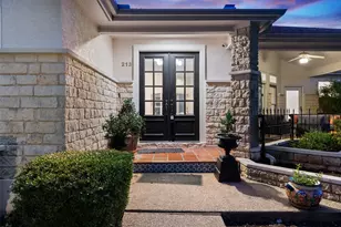 213 El Rio Dr, Lakeway, TX 78734 - Photo 2