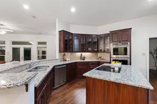 213 El Rio Dr, Lakeway, TX 78734 - Photo 18