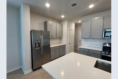 101 Hereford Loop, Hutto, TX 78634 - Photo 4