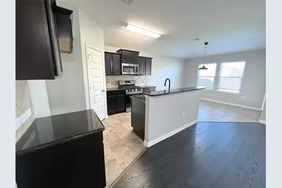 802 Mitchell Drive, Hutto, TX 78634 - Photo 6