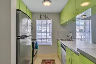 300 Crockett St, Austin, TX 78704 - Photo 8