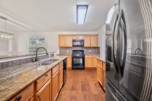 105 Pentire Way, Hutto, TX 78634 - Photo 12