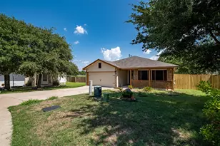 105 Pentire Way, Hutto, TX 78634 - Photo 2