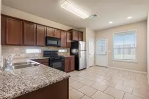 407 Epiphany Ln, Pflugerville, TX 78660 - Photo 4