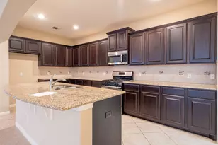 9509 Sydney Marilyn Ln, Austin, TX 78748 - Photo 12