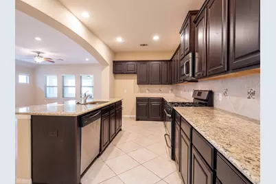9509 Sydney Marilyn Lane, Austin, TX 78748 - Photo 10