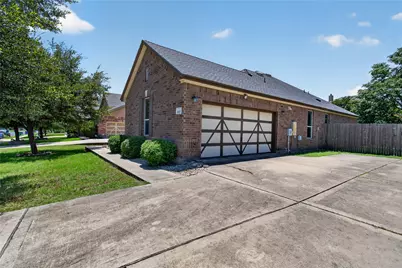 1005 Lonesome Lilly Way, Pflugerville, TX 78660 - Photo 1