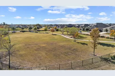 908 Knowles Drive, Hutto, TX 78634 - Photo 38