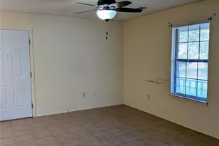 1507 Earle St, San Marcos, TX 78666 - Photo 2