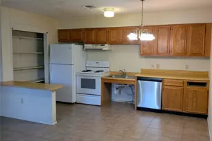 1507 Earle St, San Marcos, TX 78666 - Photo 4