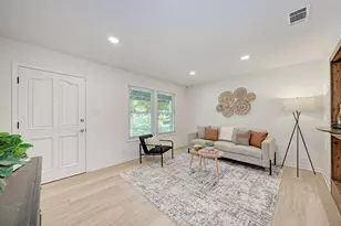 1500 Fairfield Dr, Austin, TX 78757 - Photo 12
