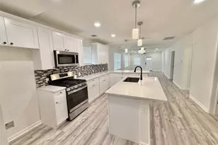 1401 W 7th St, Taylor, TX 76574 - Photo 6