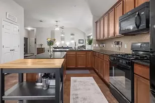 205 Field Corn Ln, San Marcos, TX 78666 - Photo 10