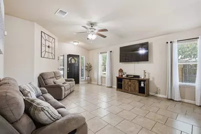 1617 Sunflower Street, Lockhart, TX 78644 - Photo 14