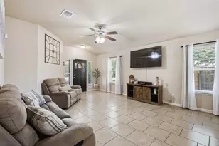 1617 Sunflower St, Lockhart, TX 78644 - Photo 14