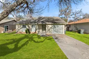 2016 Nevada St, San Marcos, TX 78666 - Photo 2