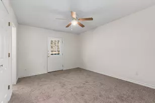 2016 Nevada St, San Marcos, TX 78666 - Photo 16