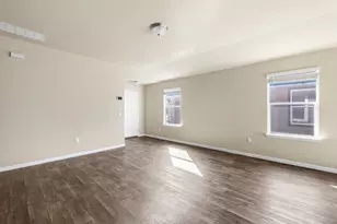 910 Comal Run, Hutto, TX 78634 - Photo 8