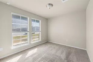 910 Comal Run, Hutto, TX 78634 - Photo 18