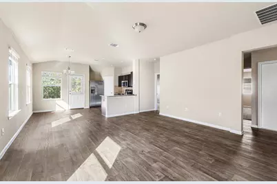 910 Comal Run, Hutto, TX 78634 - Photo 4