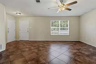 216 Fall Creek Dr, Kyle, TX 78640 - Photo 10