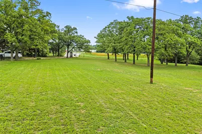 1389 Highway 290 E, Elgin, TX 78621 - Photo 14