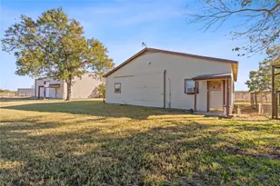 400 Co Rd 483, Taylor, TX 76574 - Photo 24