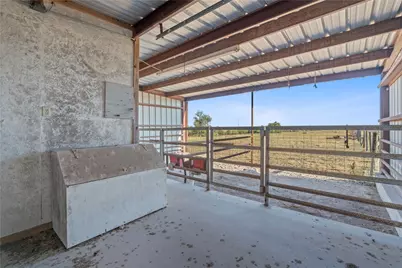 400 County Road 483, Taylor, TX 76574 - Photo 32