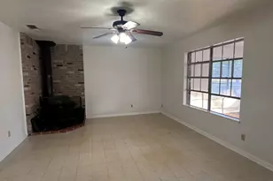 124 Plum St St, Bastrop, TX 78602 - Photo 8