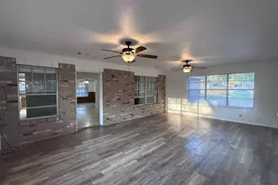 124 Plum St St, Bastrop, TX 78602 - Photo 6