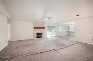 137 Blanket Flower Dr, Bastrop, TX 78602 - Photo 8