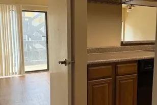 806 W 24th St, Austin, TX 78705 - Photo 8