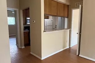 806 W 24th St, Austin, TX 78705 - Photo 4