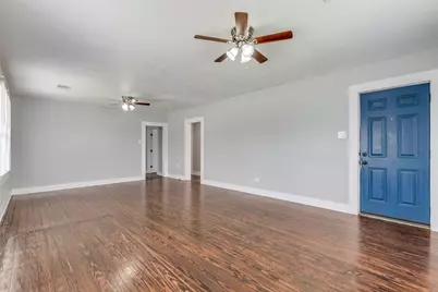 2447 E Houston Street, San Antonio, TX 78202 - Photo 4