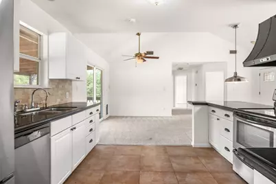 11929 Fitzhugh Corners, Dripping Springs, TX 78620 - Photo 8