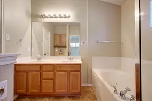 1310 W Parmer Ln, Austin, TX 78727 - Photo 16