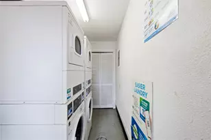2302 E Side Dr, Austin, TX 78704 - Photo 14