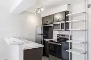 2302 E Side Dr, Austin, TX 78704 - Photo 20