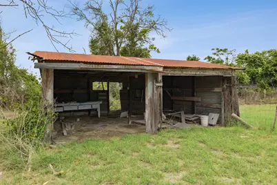 5530 US Highway 90A W, Shiner, TX 77984 - Photo 32