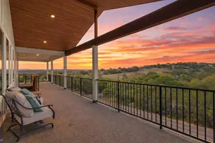 20901 Broken Arrow St, Lago Vista, TX 78645 - Photo 2